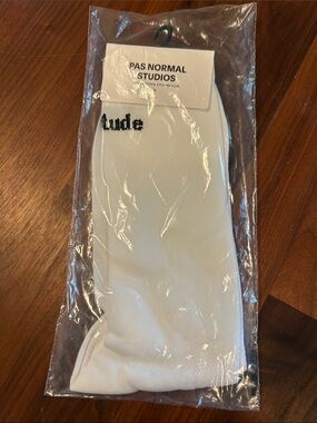 Pas Normal White Solitude Socks